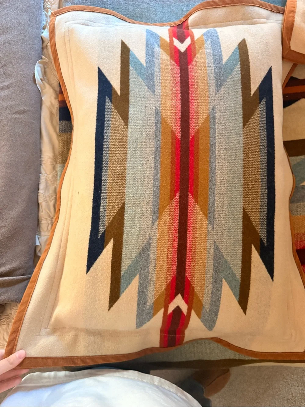 Pendleton Wyeth Trail Queen Blanket and pillow shams